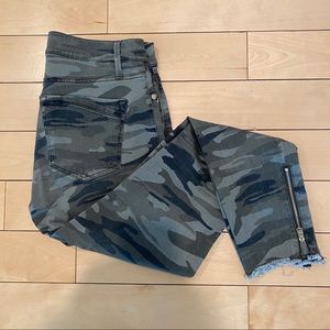 Express Camo Ankle Legging - size 4